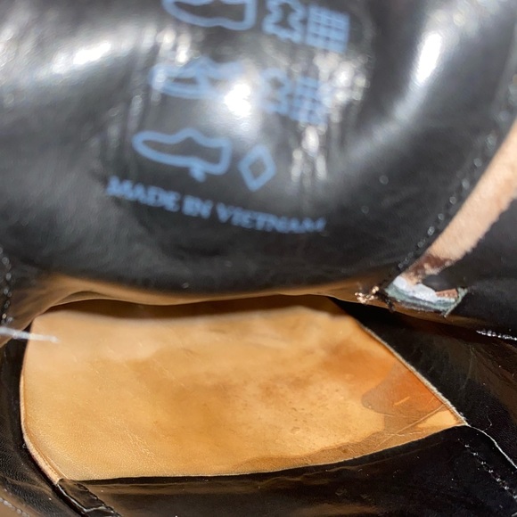 PRADA Patent leather wing tip brogue shoes. - Picture 5 of 6